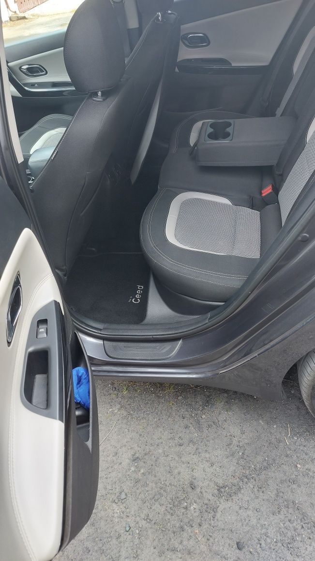 Sprzedam Kia Cee'd 2 / Zamiana