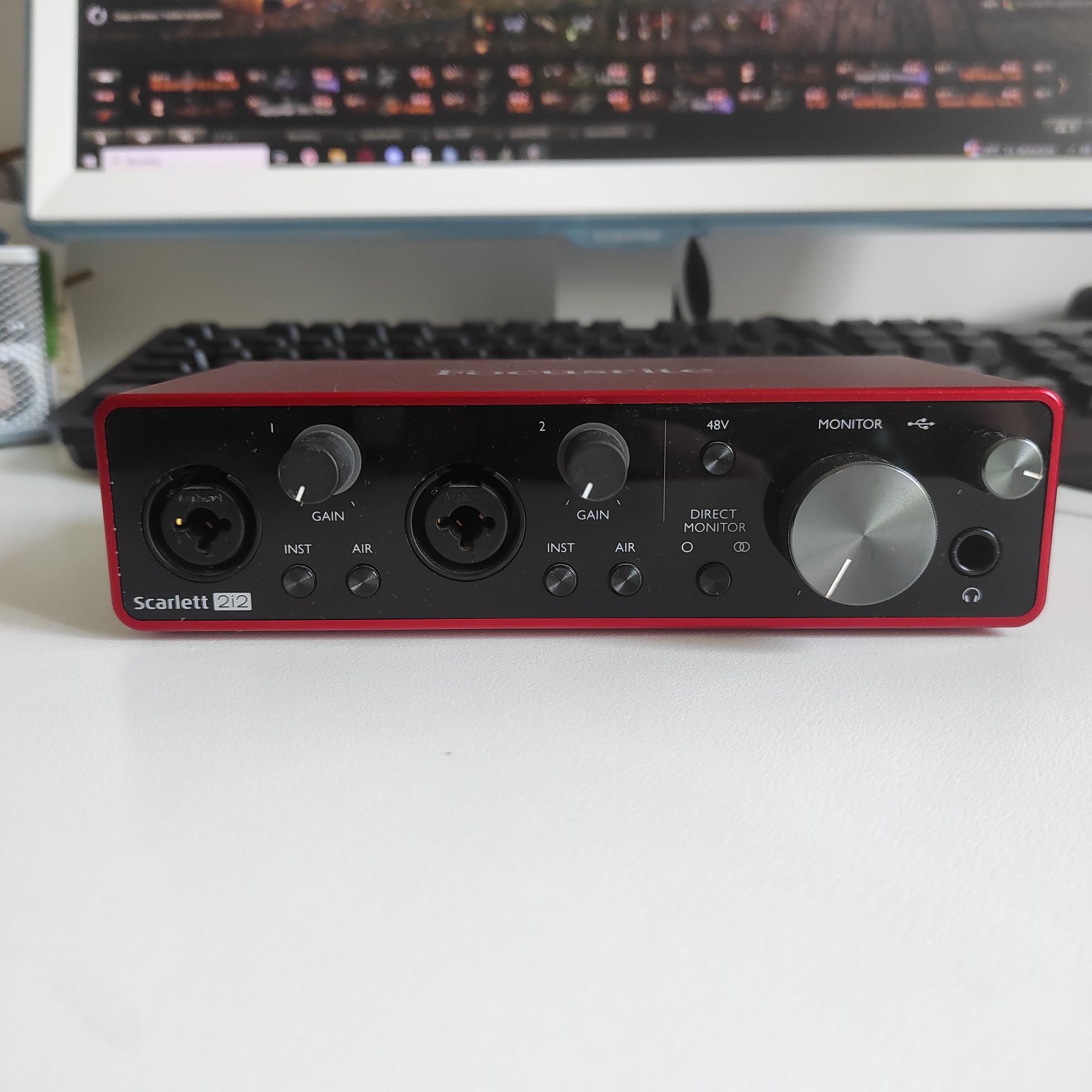 Focusrite Scarlett 2i2 3 generacja