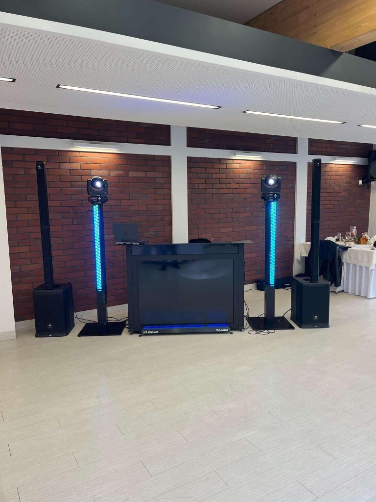 Towery Dj pod glowy ruchome