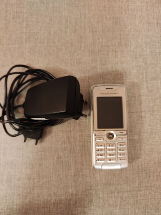 Продається мобільний телефон Sony Ericsson k310i