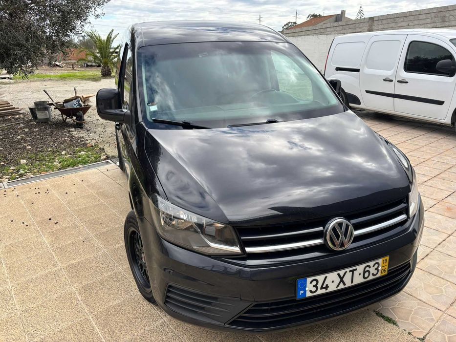 VW Caddy (caixa isótermica com motor de frio)