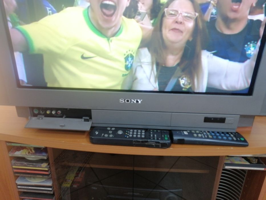 TV SONY TRINITON_ELETRONICA_de Caixa_28"_Ecran_71,12 cm