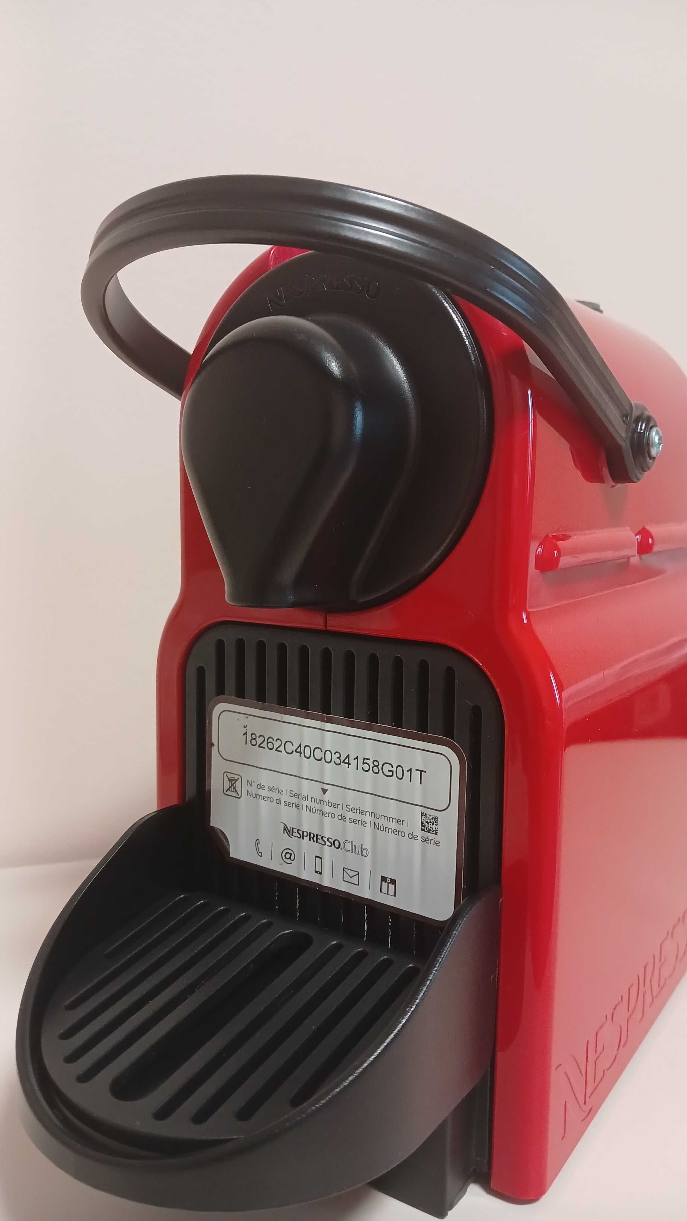 Кофеварка капсульная Nespresso Krups