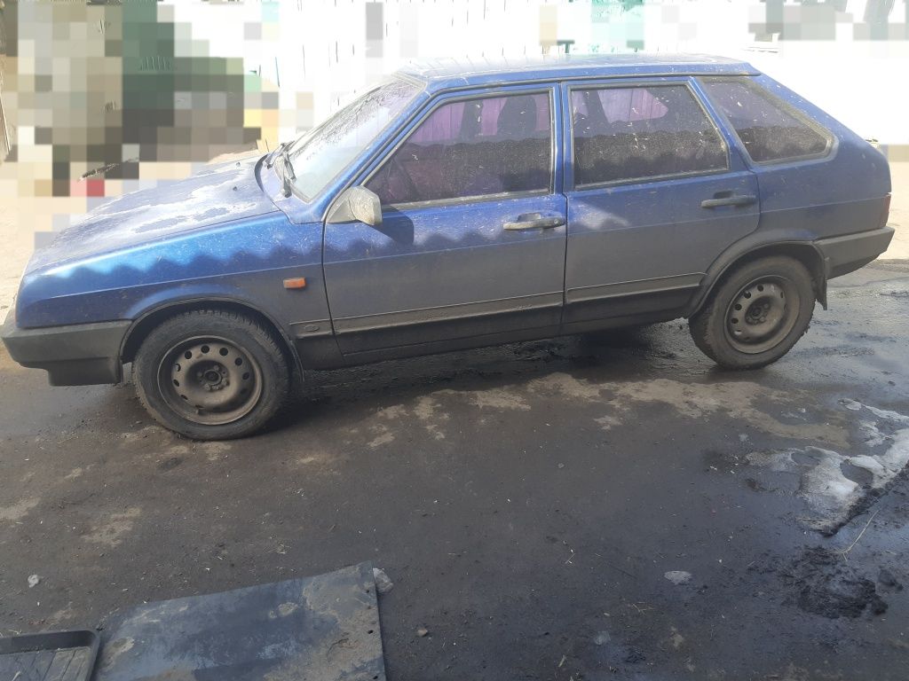 Автомобіль Ваз 2109