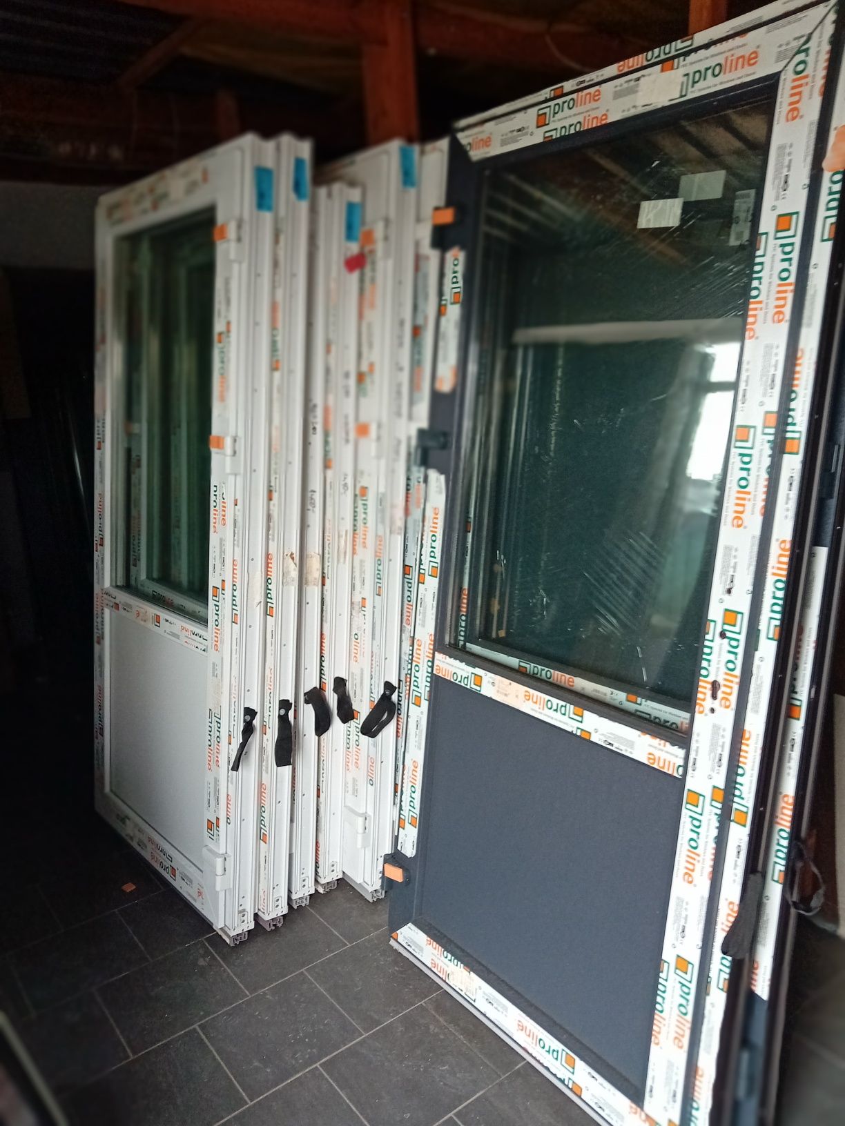 Drzwi antracyt 100/210