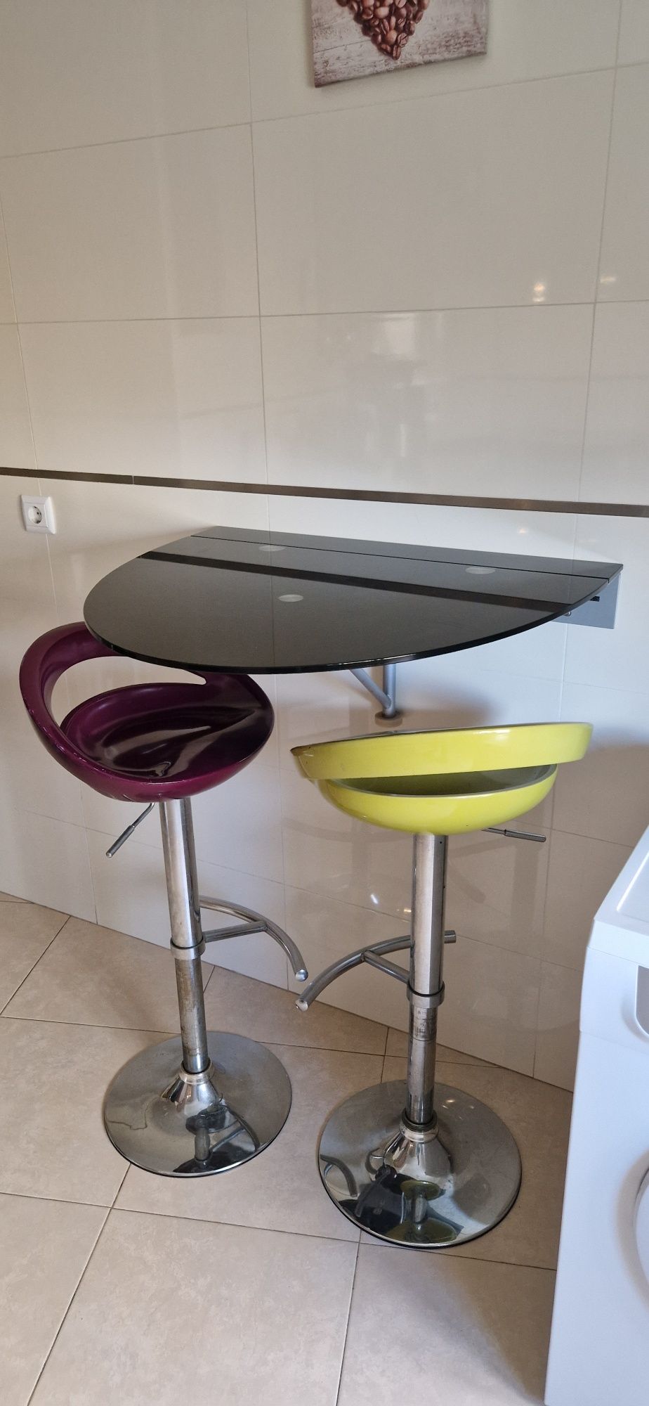 Mesa de cozinha + bancos