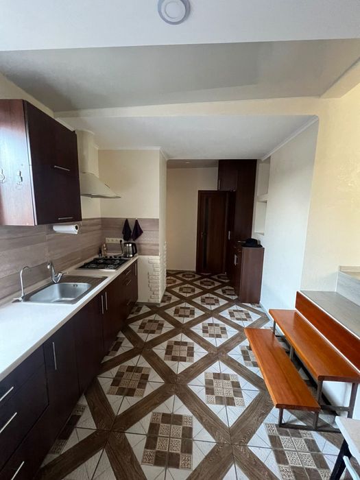 Аренда 3к дом центр города. Вверх Артёма