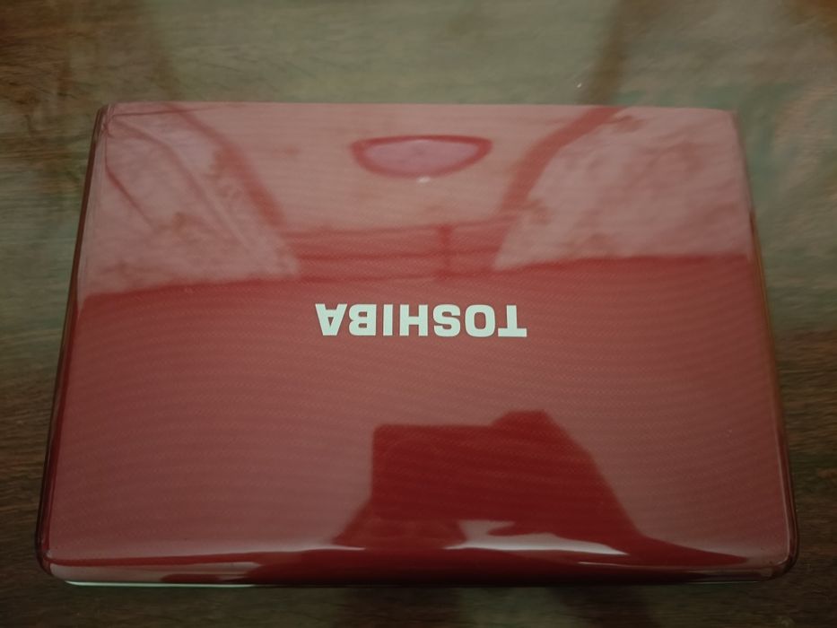 Ноутбук Toshiba на запчастини