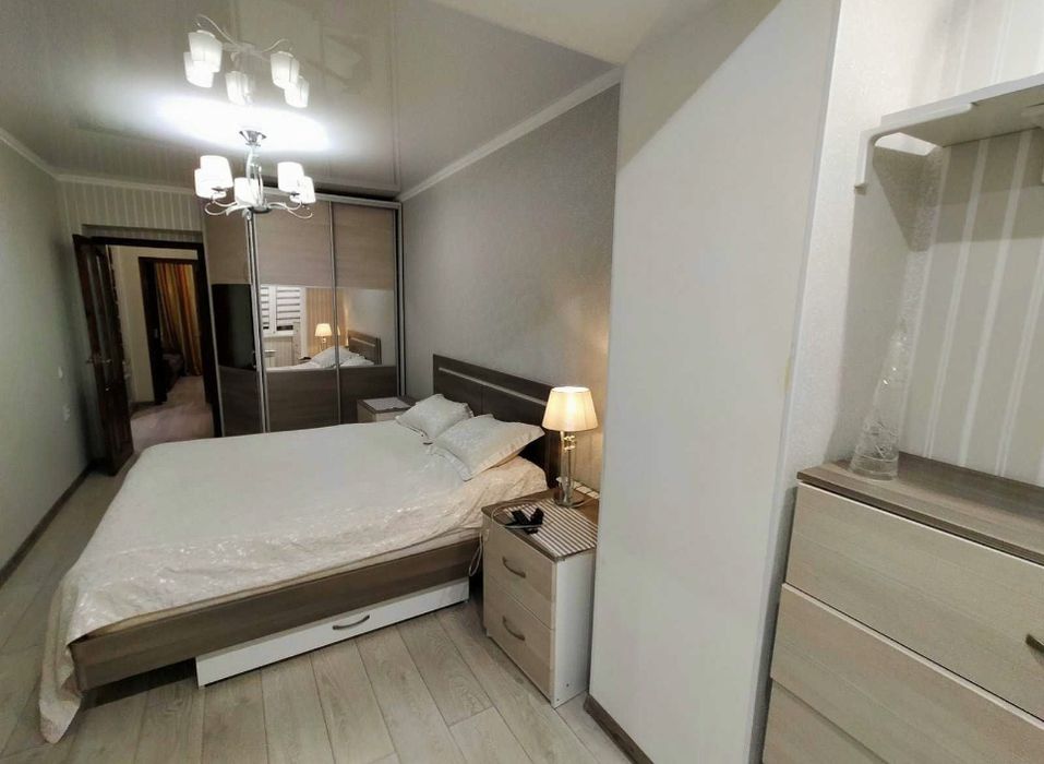 Здається в центрі трьохкімнатна квартира