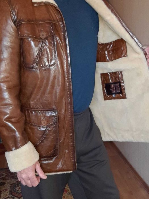 Чоловіча натуральна шкіряна зимова куртка.