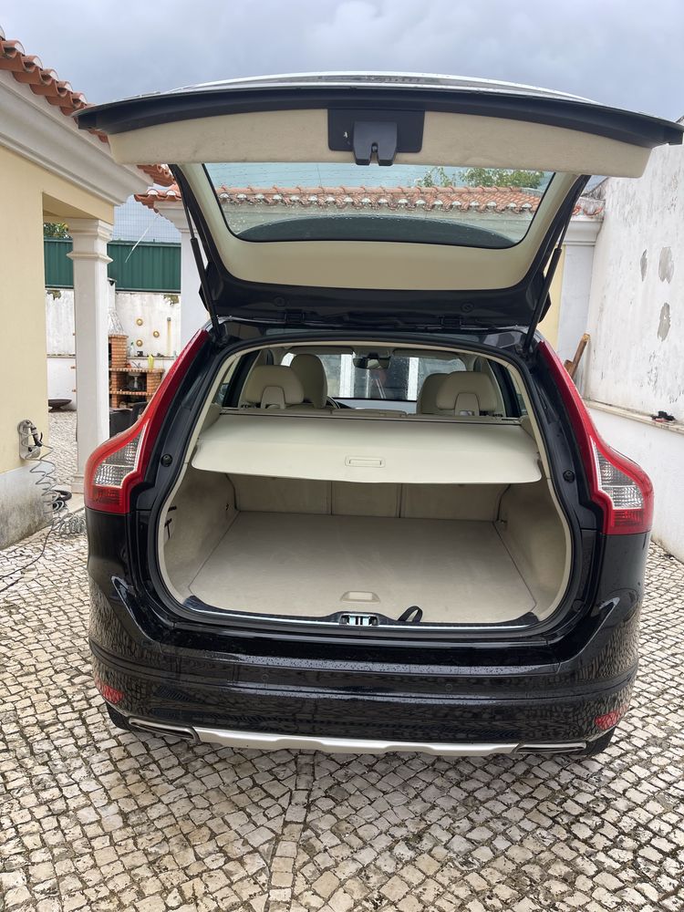 Volvo XC60 2017 D4 SUMMUM 2.0. Estofos pele bege