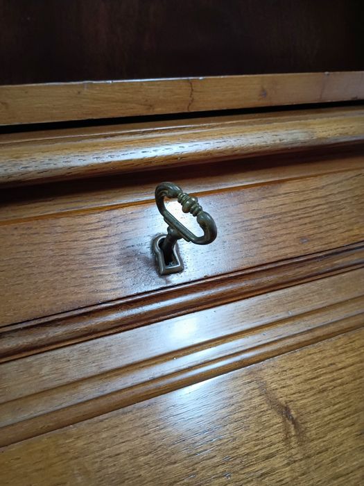 Móvel escrevaninha com estante , madeira maciça em castanho