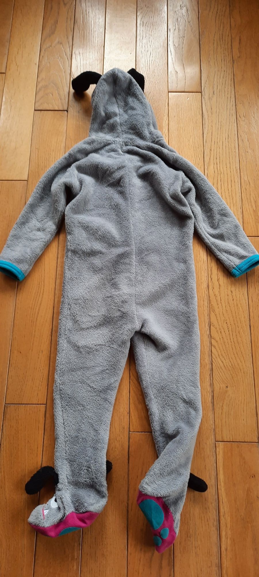 Sprzedam piżamę /strój piesek r.104