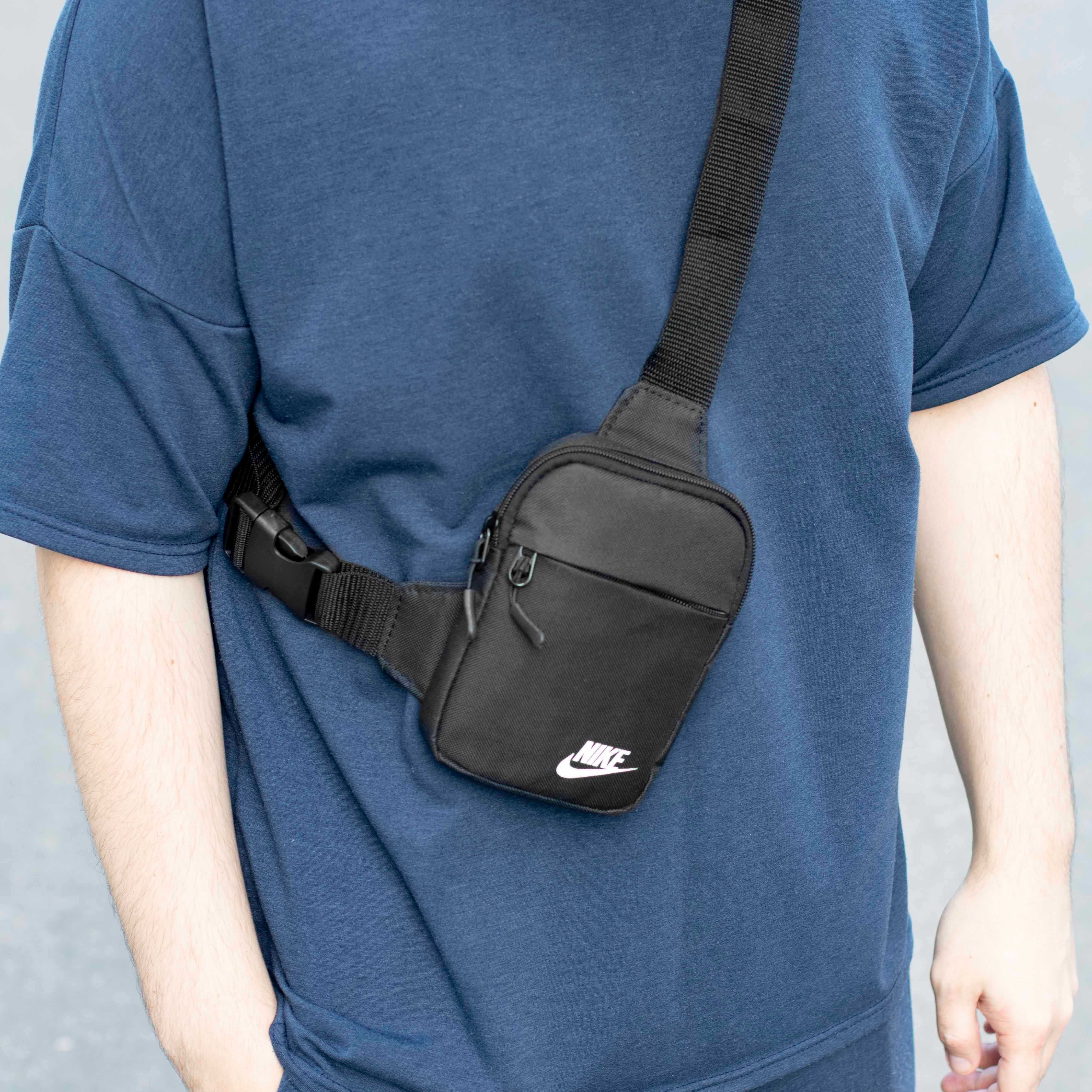 Маленькая нагрудная сумка слинг через плечо Nike молодежная бананка