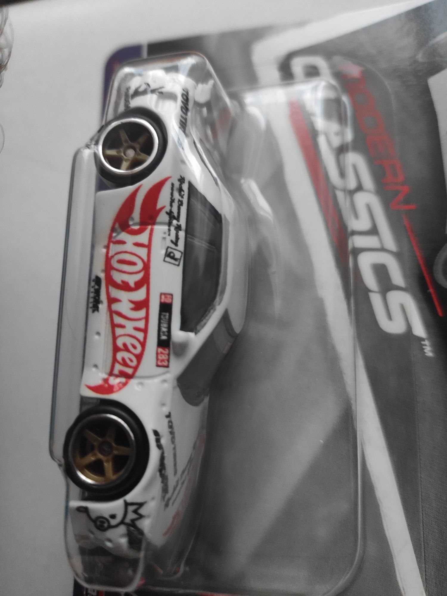 Hot Wheels Premium - Nissan Skyline GT-R (R32) Pandem (Modern Classics