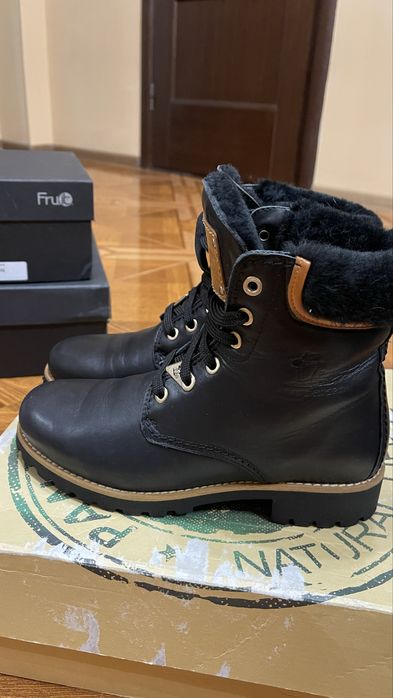 Зимові шкіряні черевики  Panama Jack 36р