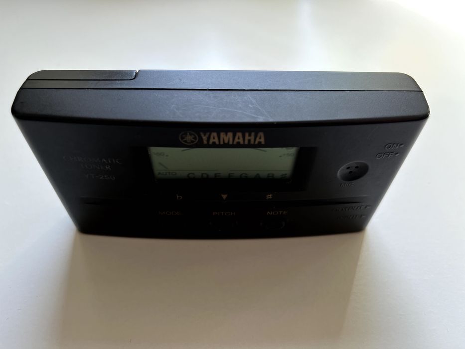 Yamaha YT-250 tuner