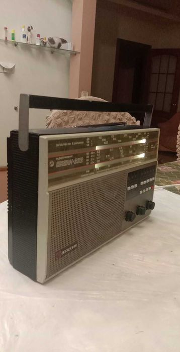 Радиоприемник Океан 222. Полностью все работает.