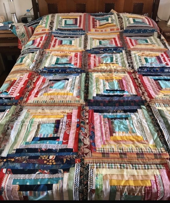 Colcha patchwork feita a mão 200 x 215cm NOVA
