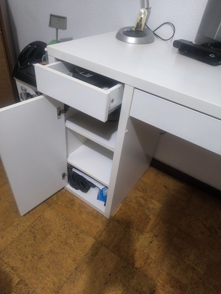 Vendo secretária de computador