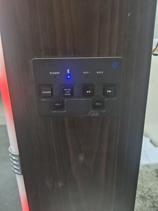 Szafa grająca bluetooth