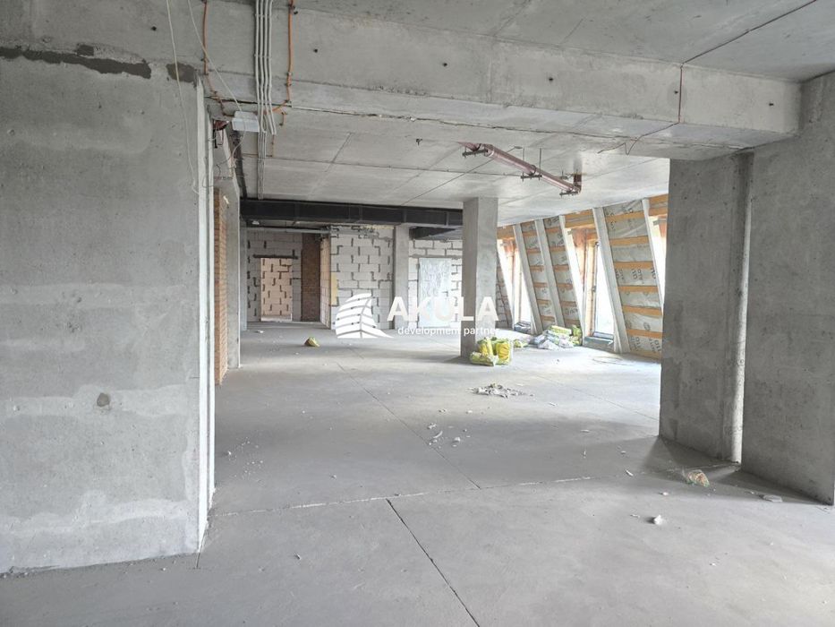 Офіс 4000+ м² у БЦ на Подолі, Нижній Вал 3–7