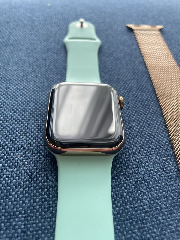 Apple Watch Series 5 Stainless Steel 44mm | GPS + Cellular