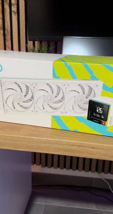 Coolers 360mm com ecrã e sem