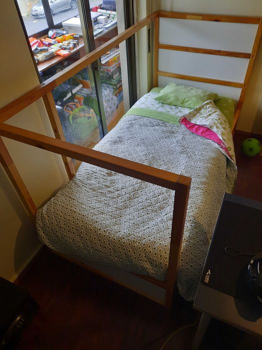 Cama de Solteiro + colchão IKEA