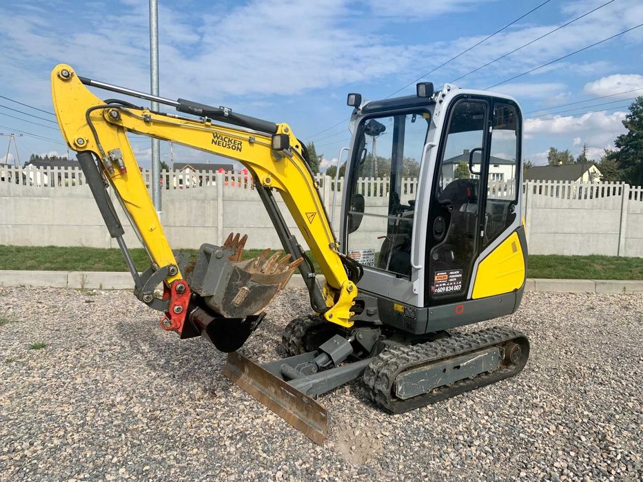 Usługi Koparką, Minikoparką i Wywrotką 4-osiową