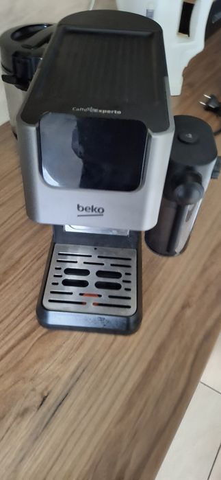 Ekspres do kawy BEKO Caffeexperto CEP5304X
