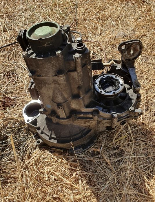 Caixa velocidades VW Golf 2L ano 2001/ 2002