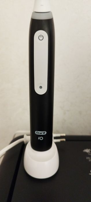 Зубная щётка Braun Oral-B IO