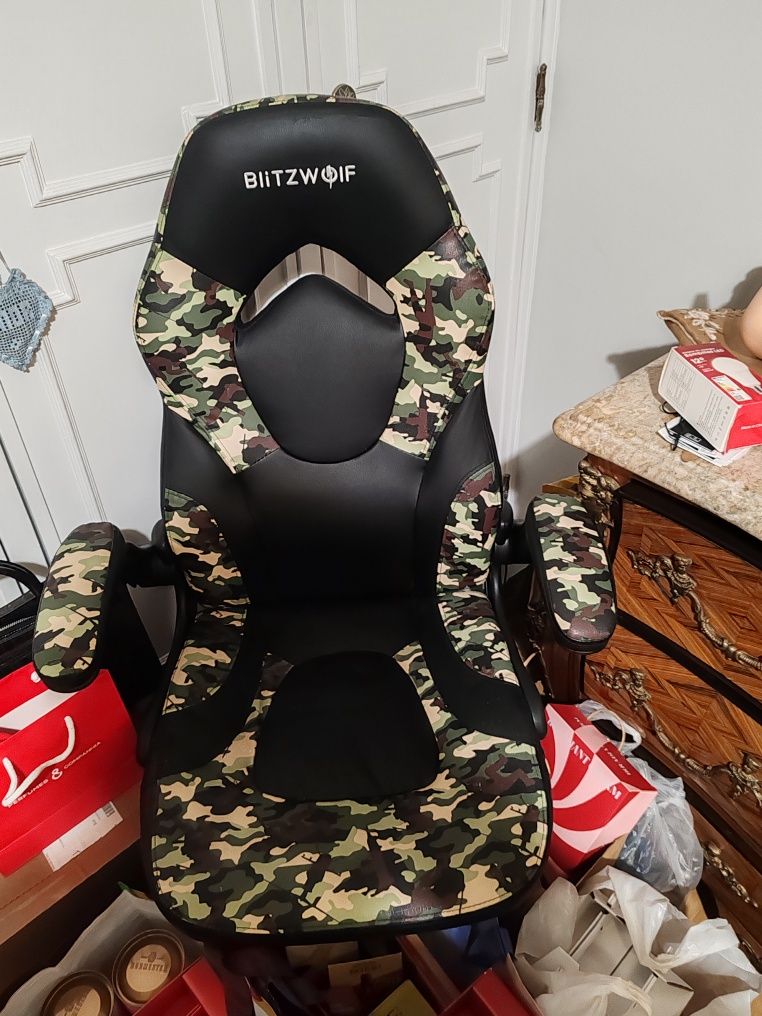 Cadeira de secretária escritório gaming Blitzwolf, bom estado