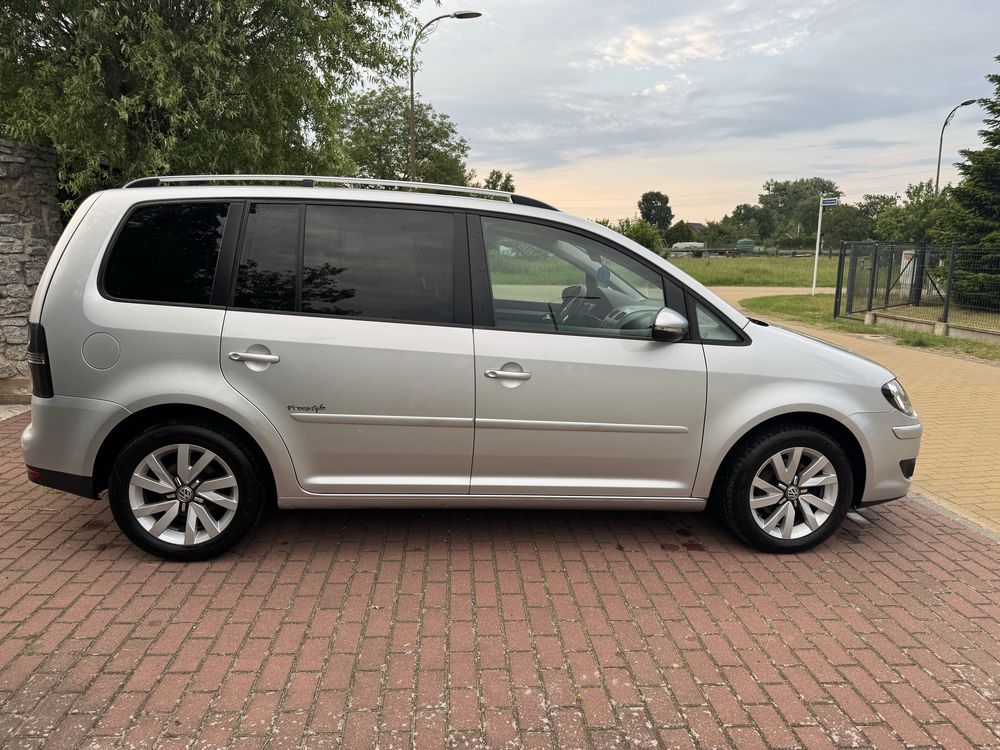VW Touran 1.6 MPI benzyna +gaz 7 os.