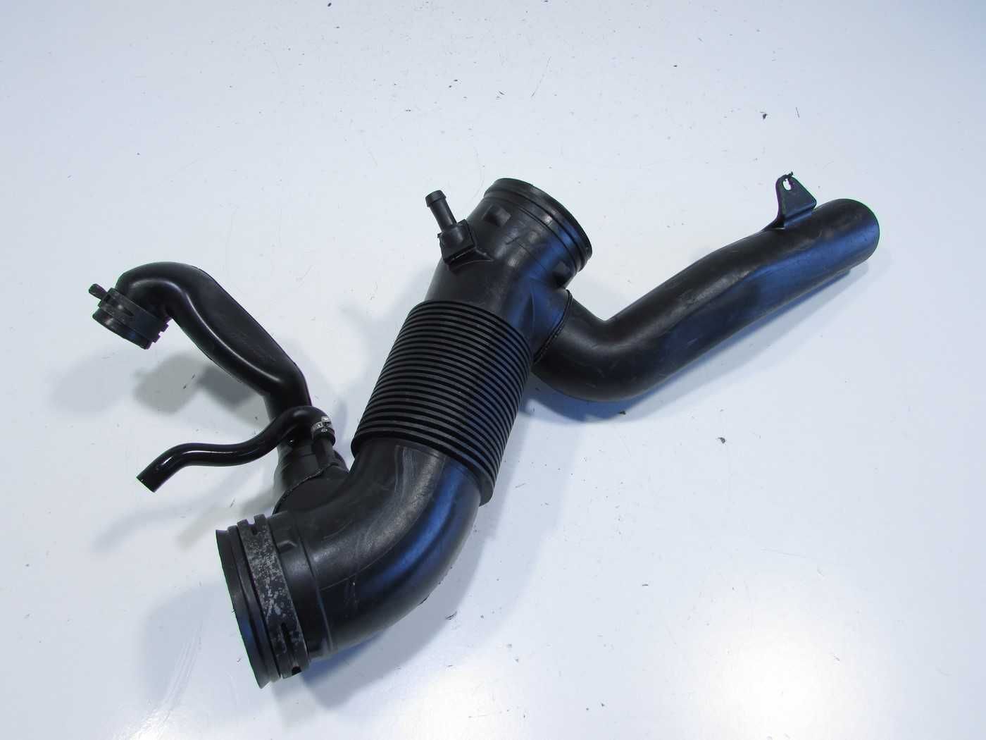 Wąż rura powietrza rezonator vw golf 4 new beetle bora octavia 2.0 8v