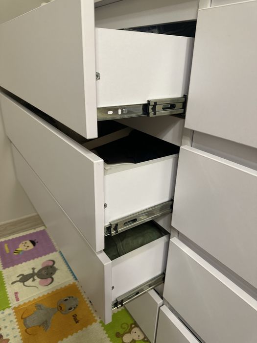 Комод, стелаж , шкаф