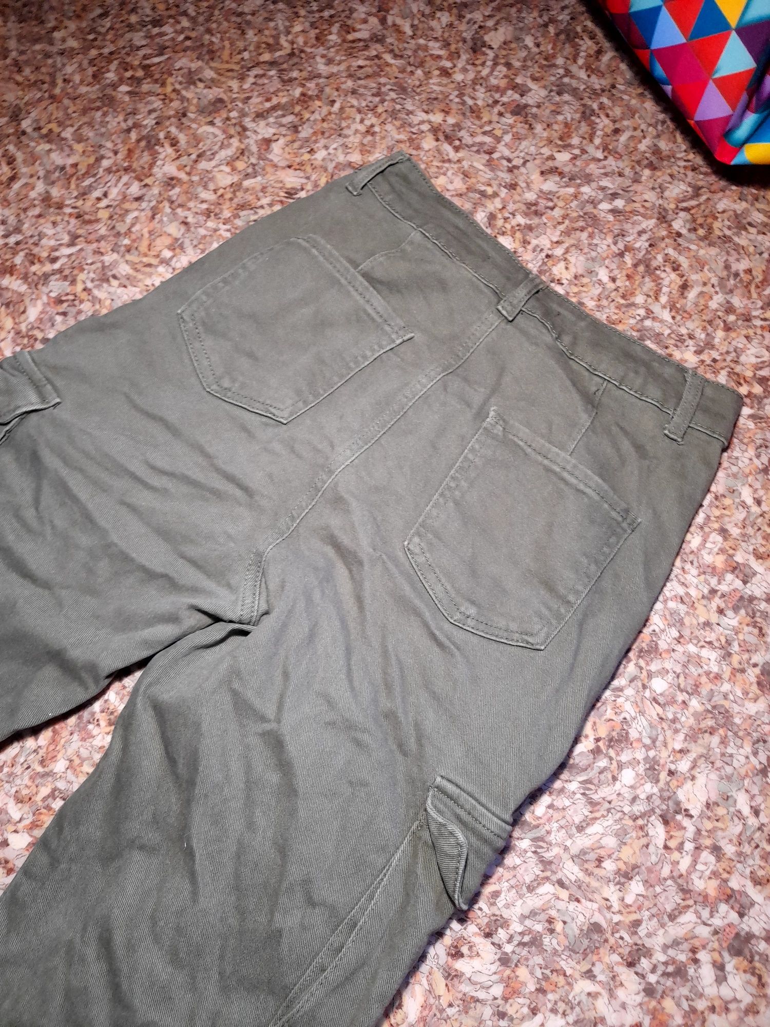 Широкі джинси карго зелені