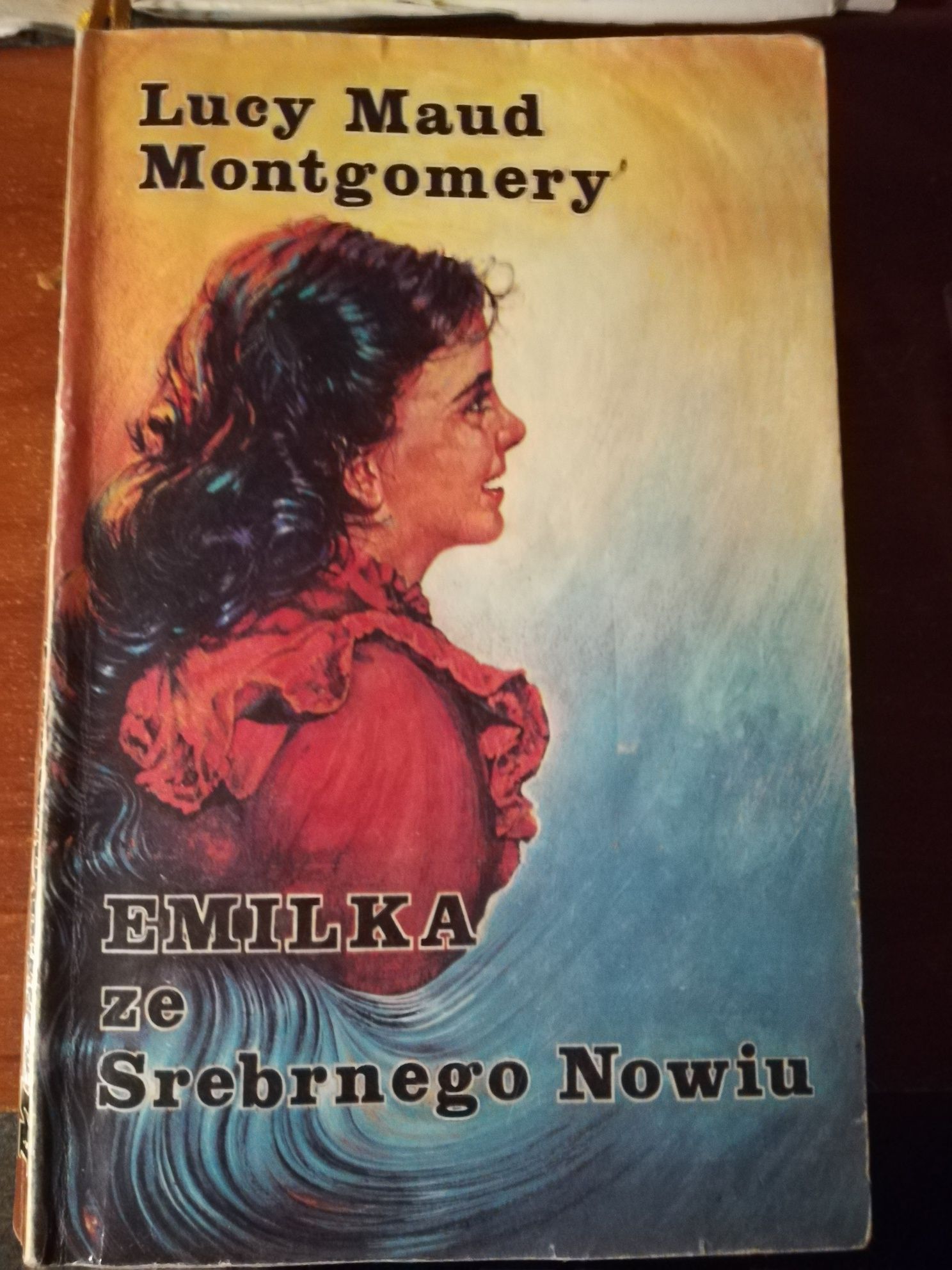 3 książki Montgomery "Emilka dojrzewa"