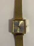 Sprzedam piekny zloty zegarek casio