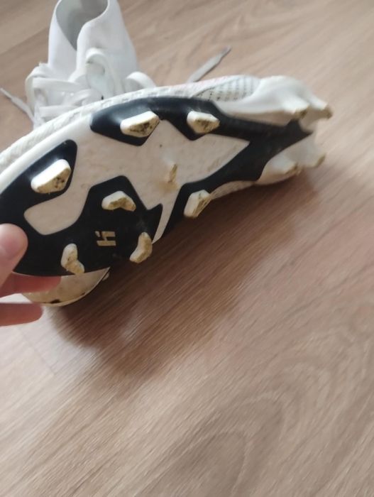 Sprzedam korki do gry w piłke