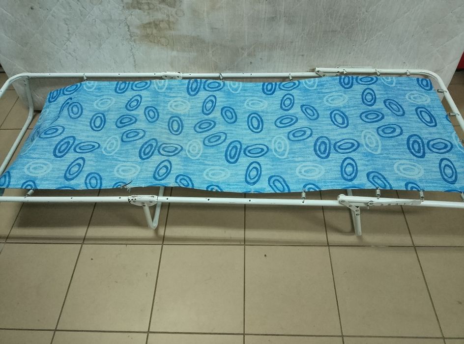 Łóżko turystyczne polowe 180x60x25 cm