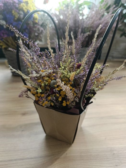 Flowerbox z suszonych i stabilizowanych roślin
