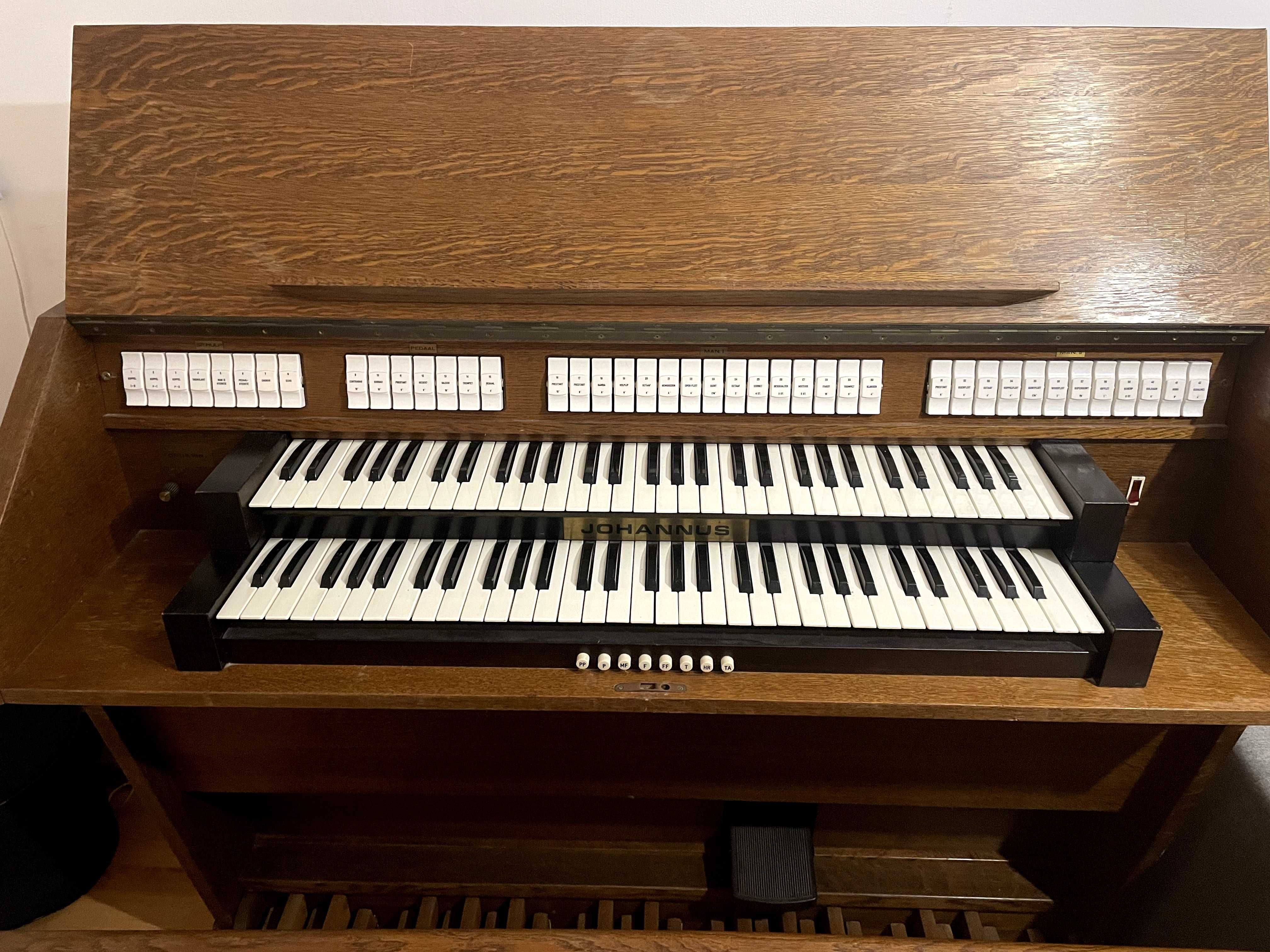 Organy analogowe Johannus Opus 15n – do naprawy lub przeróbki na MIDI