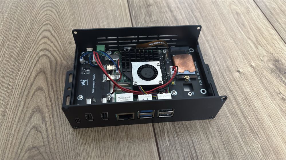 Obudowa Waveshare do raspberry pi 5 NVME HDMI