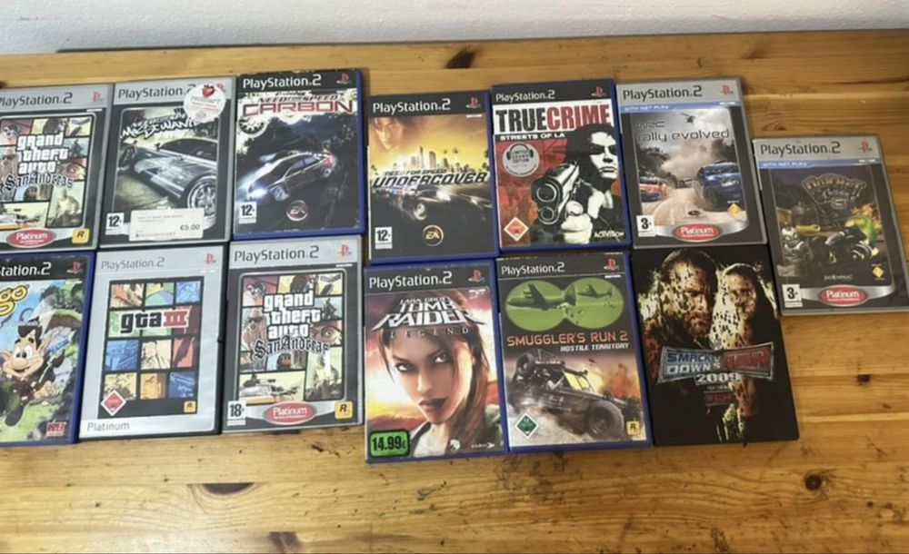 PlayStation 2 Slim + 16 jogos originais + acessórios