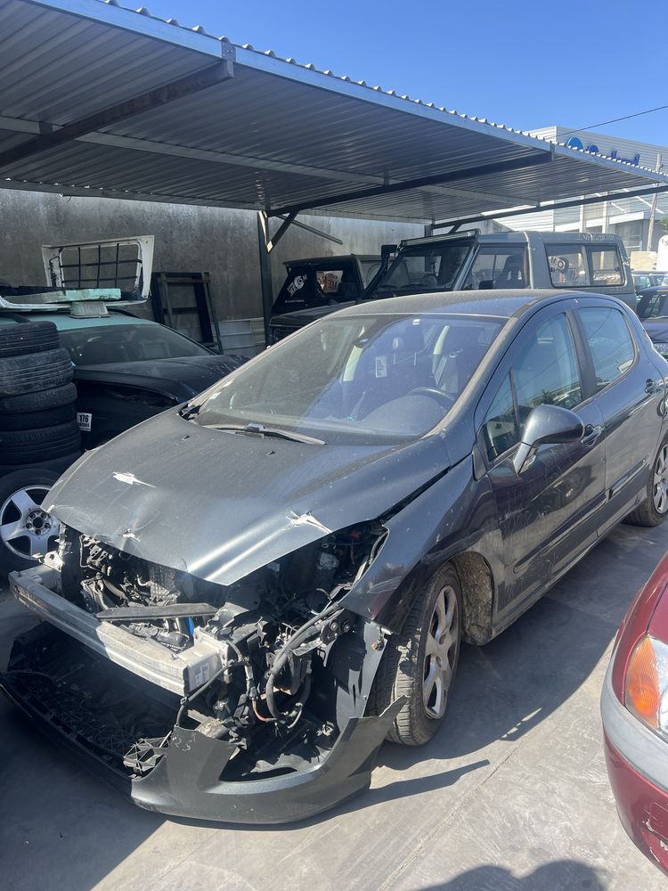 Peugeot 308 ehdi automatico acidentado de 2012