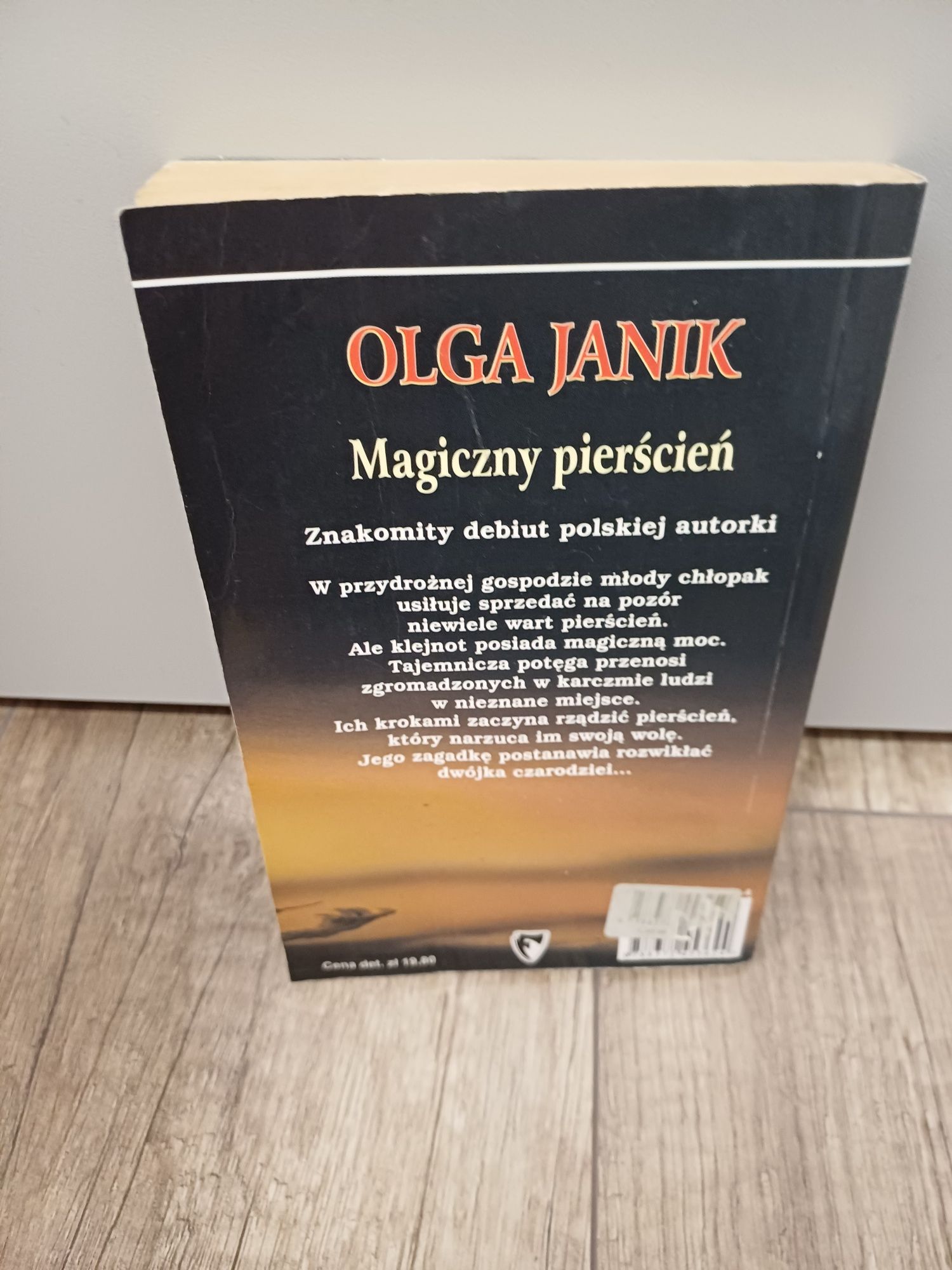 Książka Olga Janik  Magiczny pierścień  Fantasy