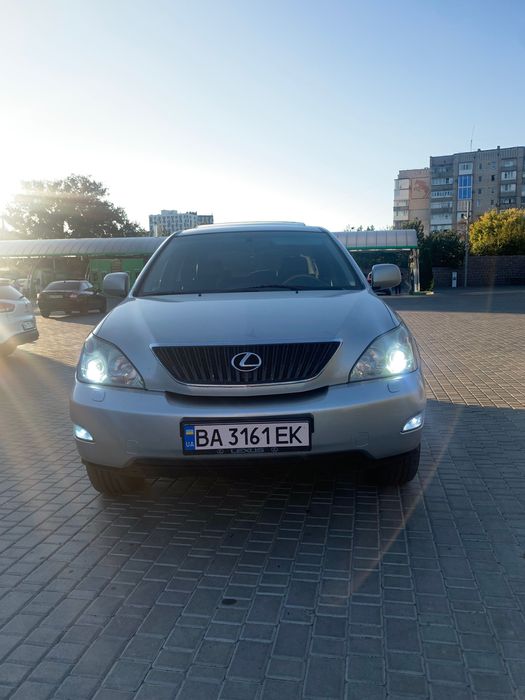 Продам автомобіль Lexus