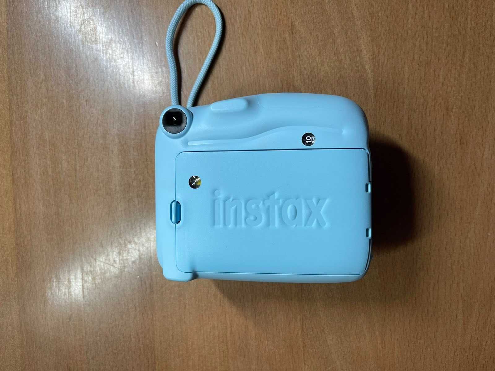 Фотоапарат миттєвого друку fujifilm instax mini 11